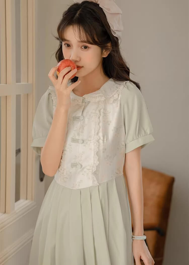 《プリンセス気分のお出かけ服》若葉の風に揺れるワンピース