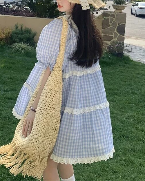 《ギンガムチェックで爽やかに》そよ風に揺れる休日チェックワンピース