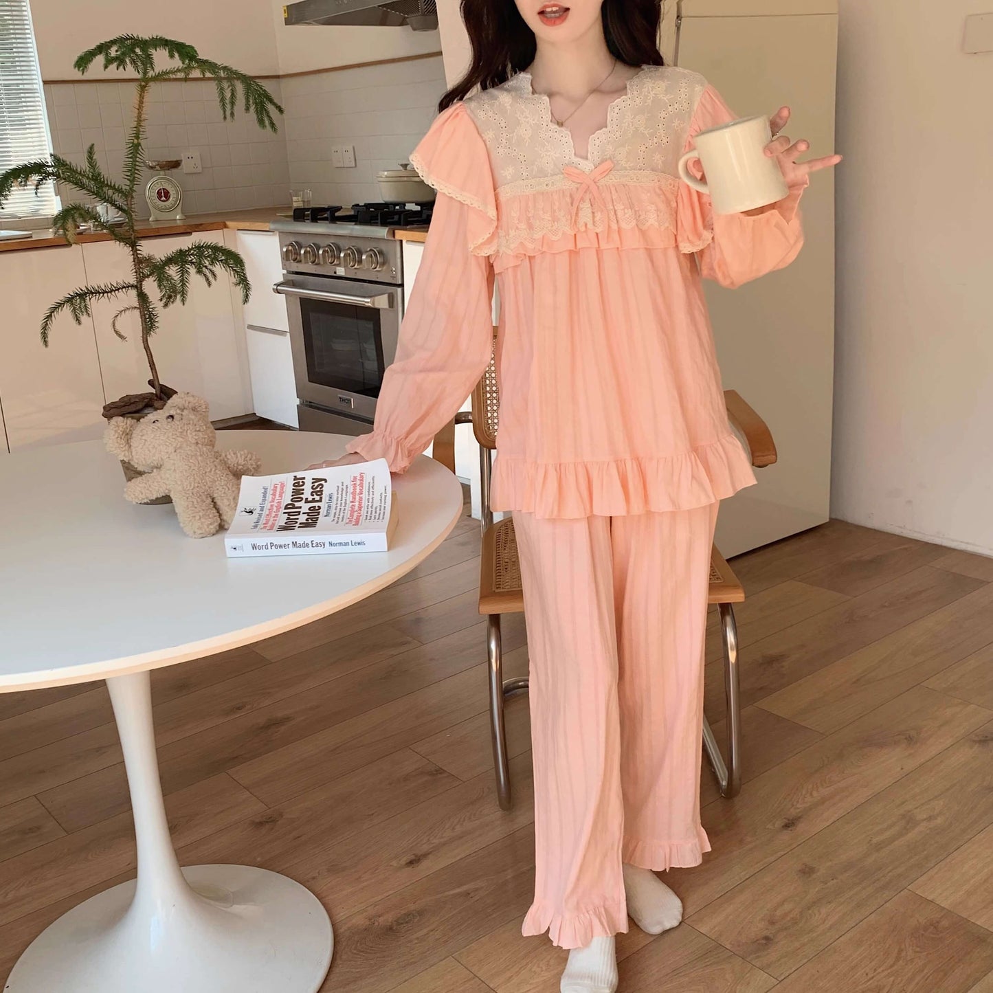 【選べる2タイプ】星灯りに包まれるフリルルームウェア（全2色）