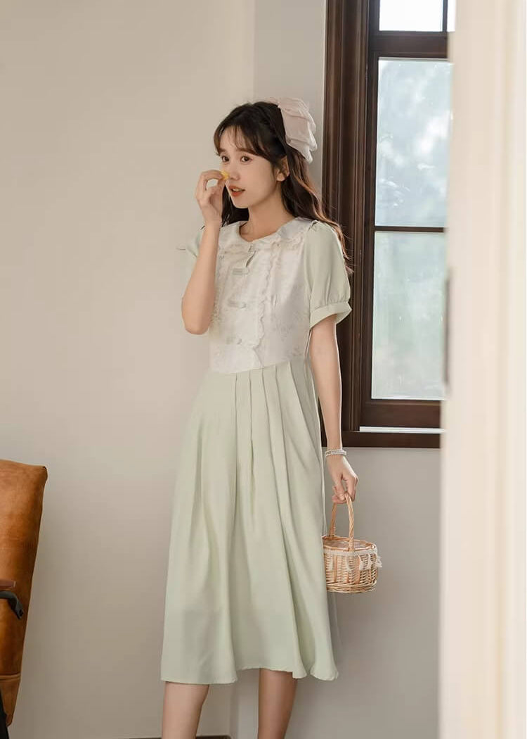 《プリンセス気分のお出かけ服》若葉の風に揺れるワンピース