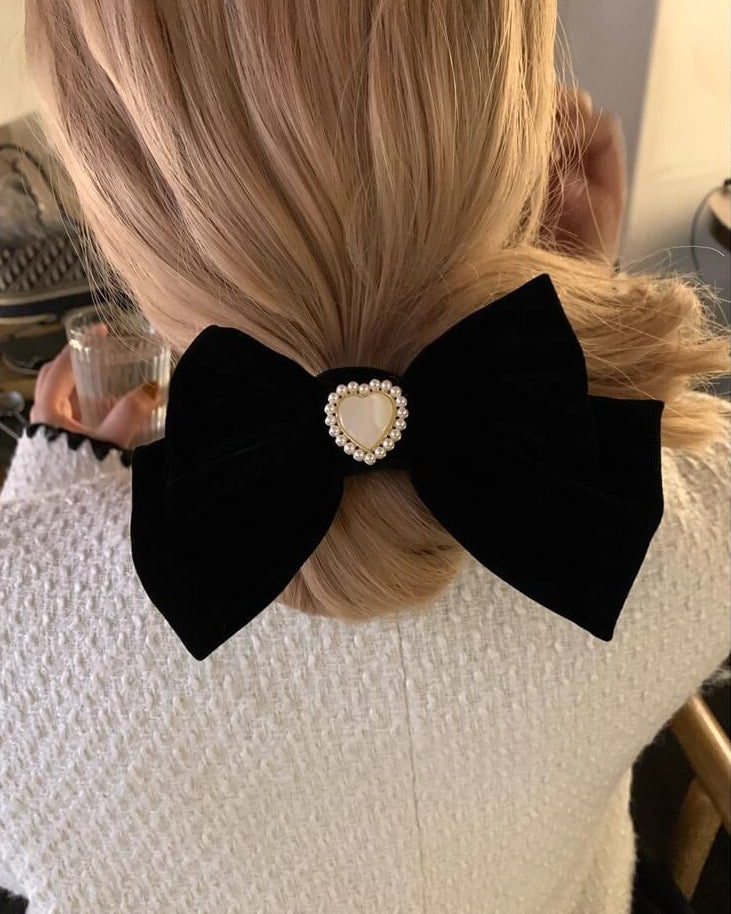 漆黒のときめきハートリボンバレッタ