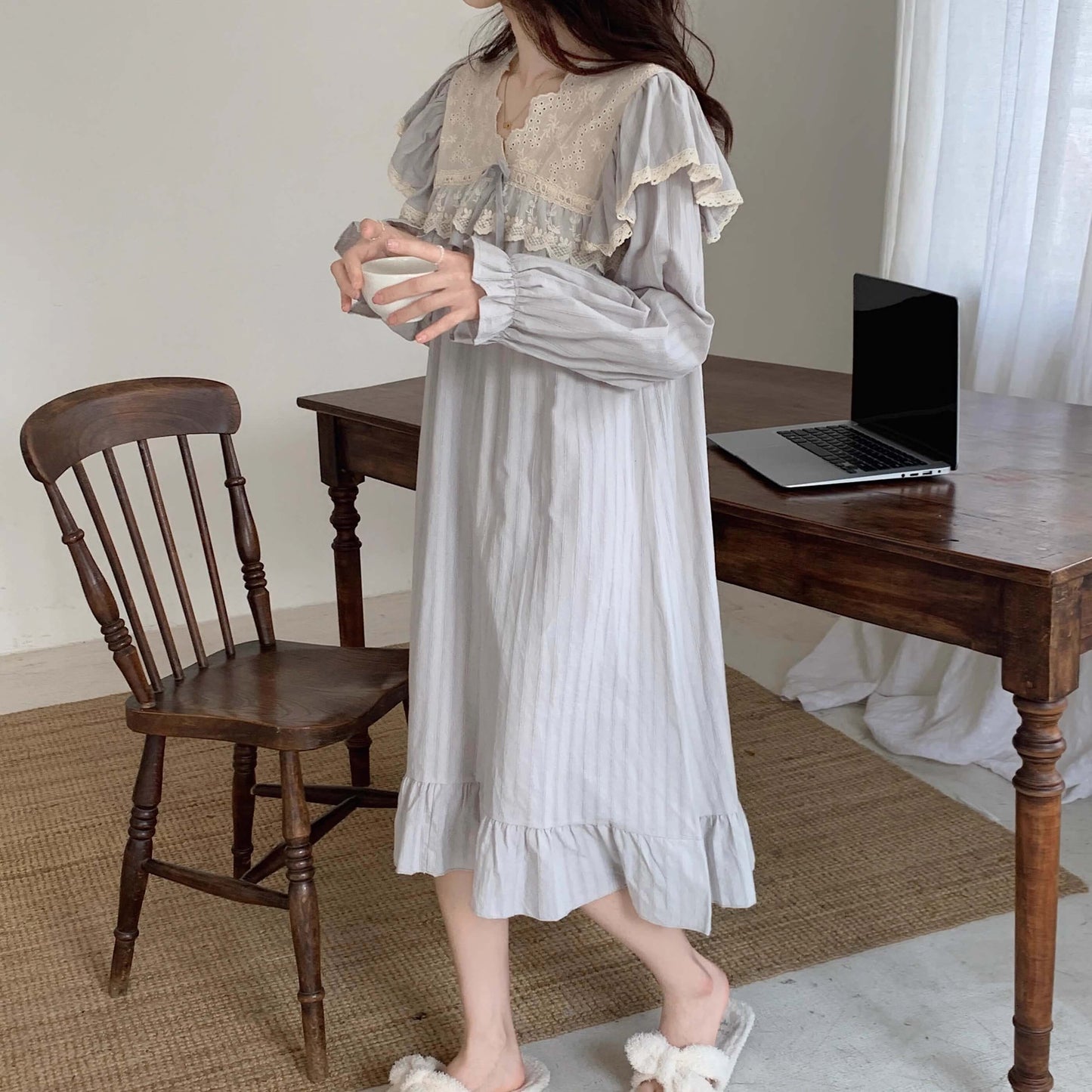 【選べる2タイプ】星灯りに包まれるフリルルームウェア（全2色）