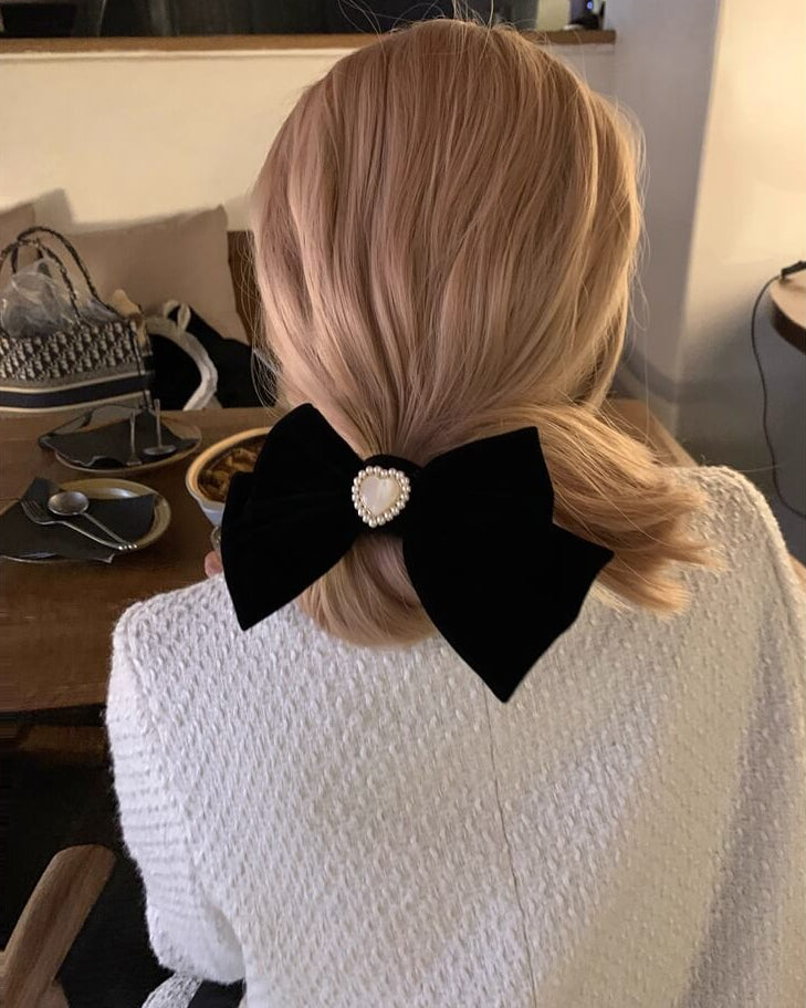 漆黒のときめきハートリボンバレッタ