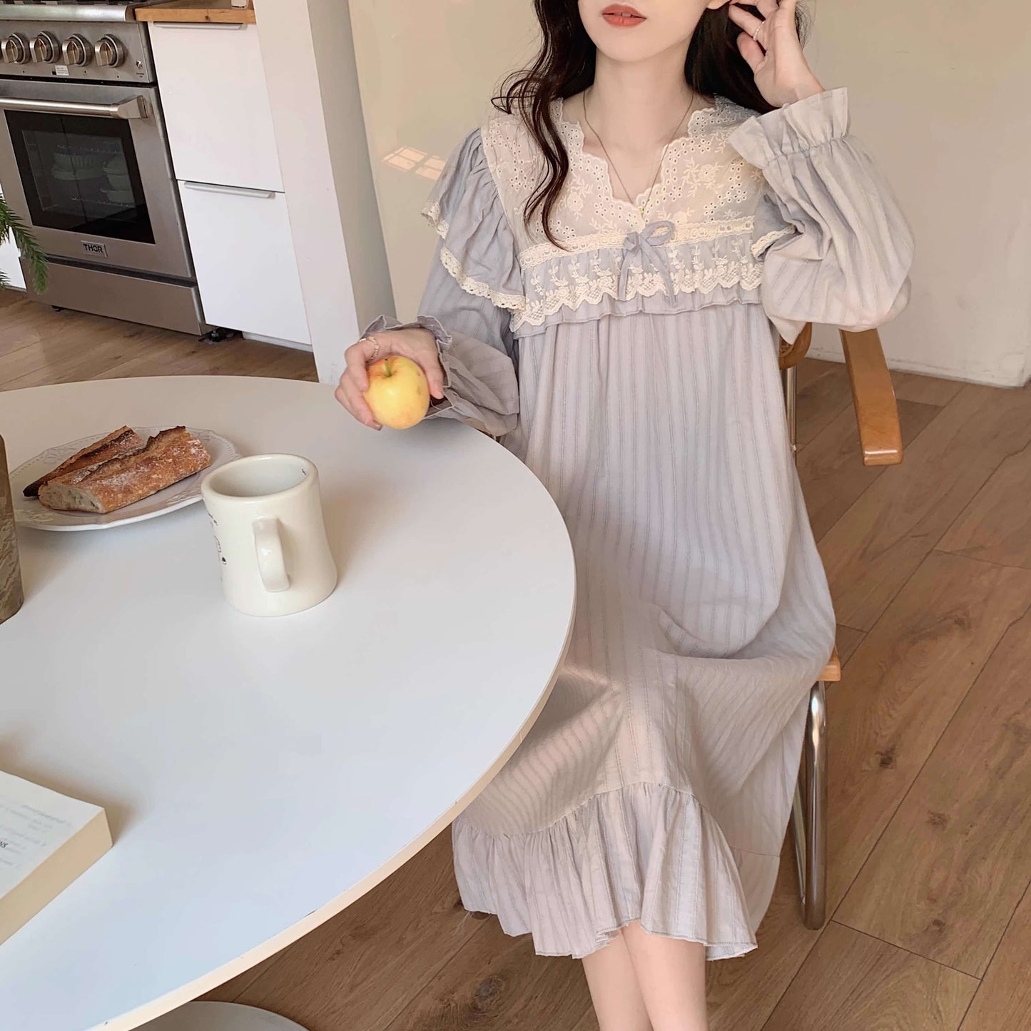 【選べる2タイプ】星灯りに包まれるフリルルームウェア（全2色）