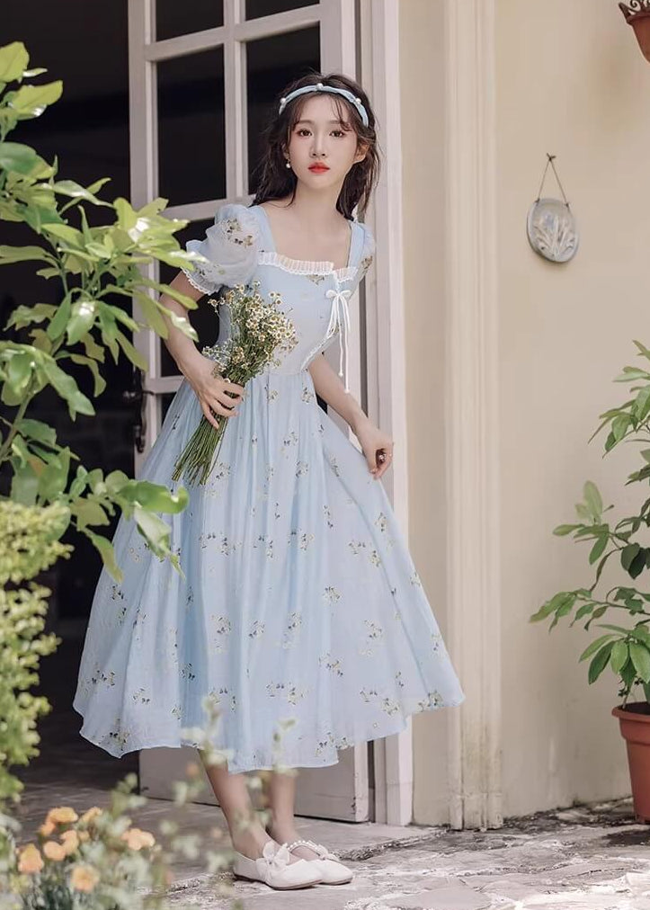 《歩くたびふわりと揺れる》空色の風吹くワンピース