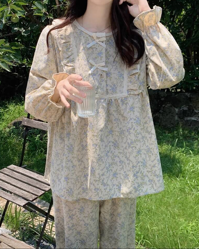 【選べる2タイプ】花咲く窓辺でまどろむルームウェア（全2色）