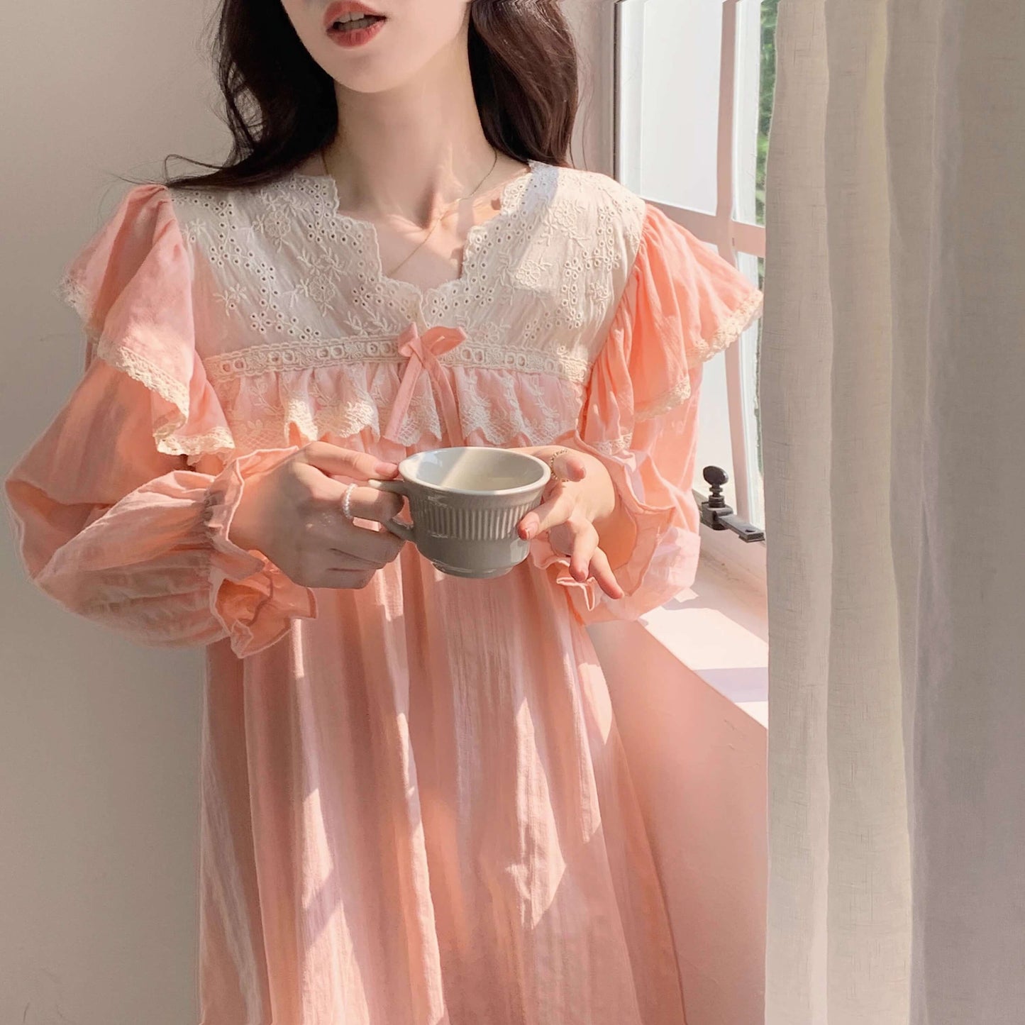 【選べる2タイプ】星灯りに包まれるフリルルームウェア（全2色）