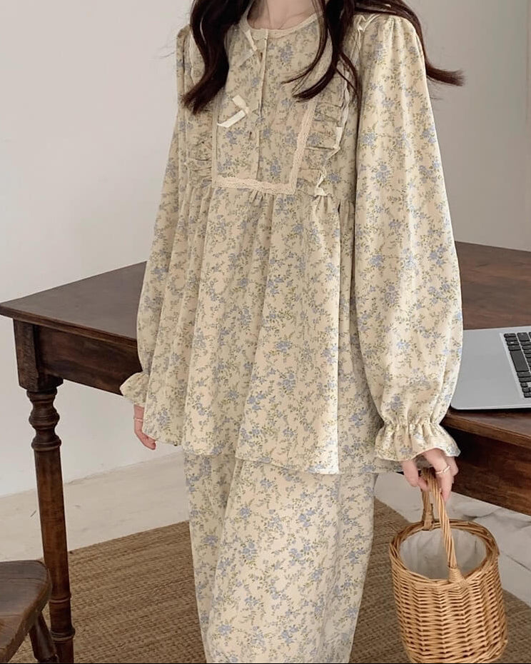 【選べる2タイプ】花咲く窓辺でまどろむルームウェア（全2色）