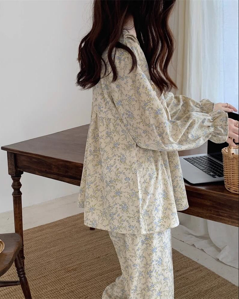 【選べる2タイプ】花咲く窓辺でまどろむルームウェア（全2色）