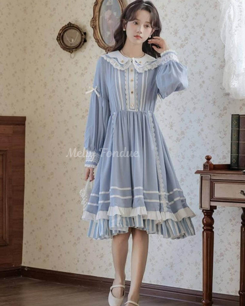 夢見がちな青のワンピース