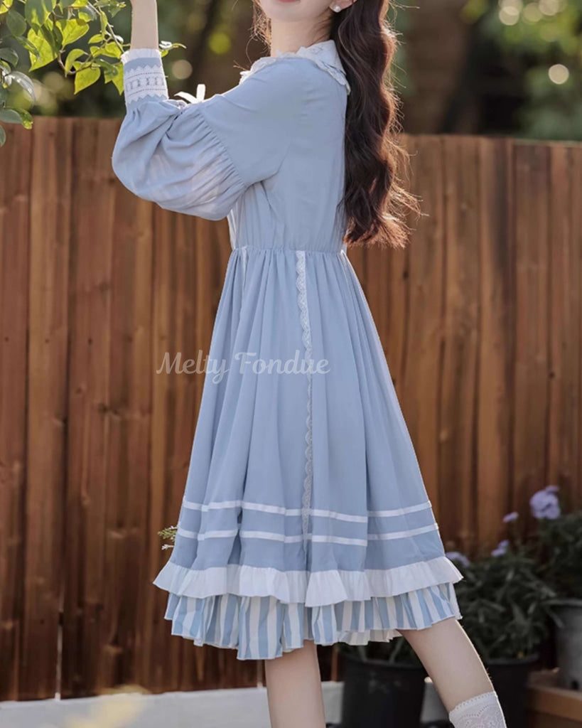 夢見がちな青のワンピース