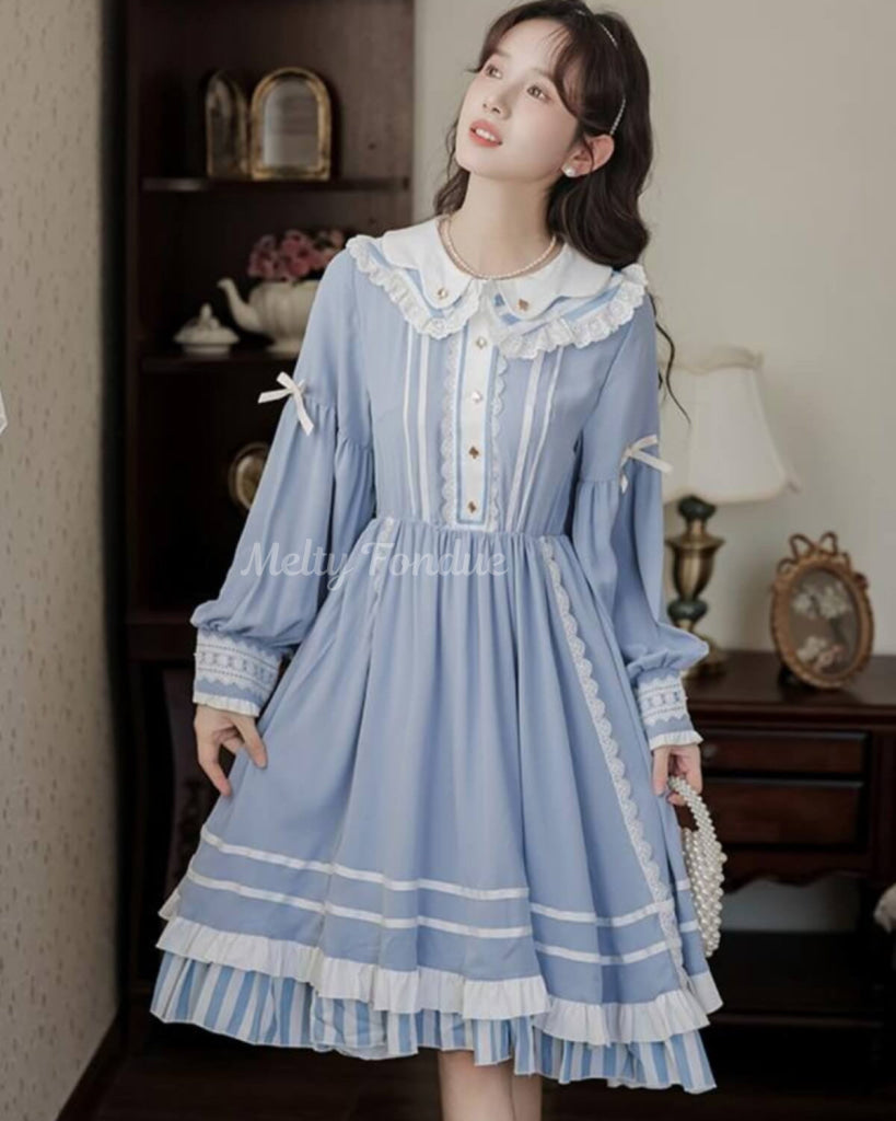 夢見がちな青のワンピース