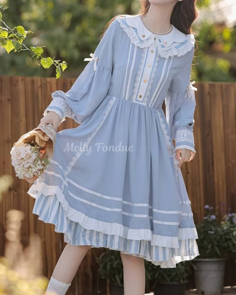 夢見がちな青のワンピース