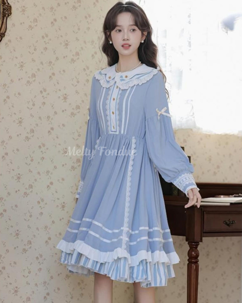 夢見がちな青のワンピース