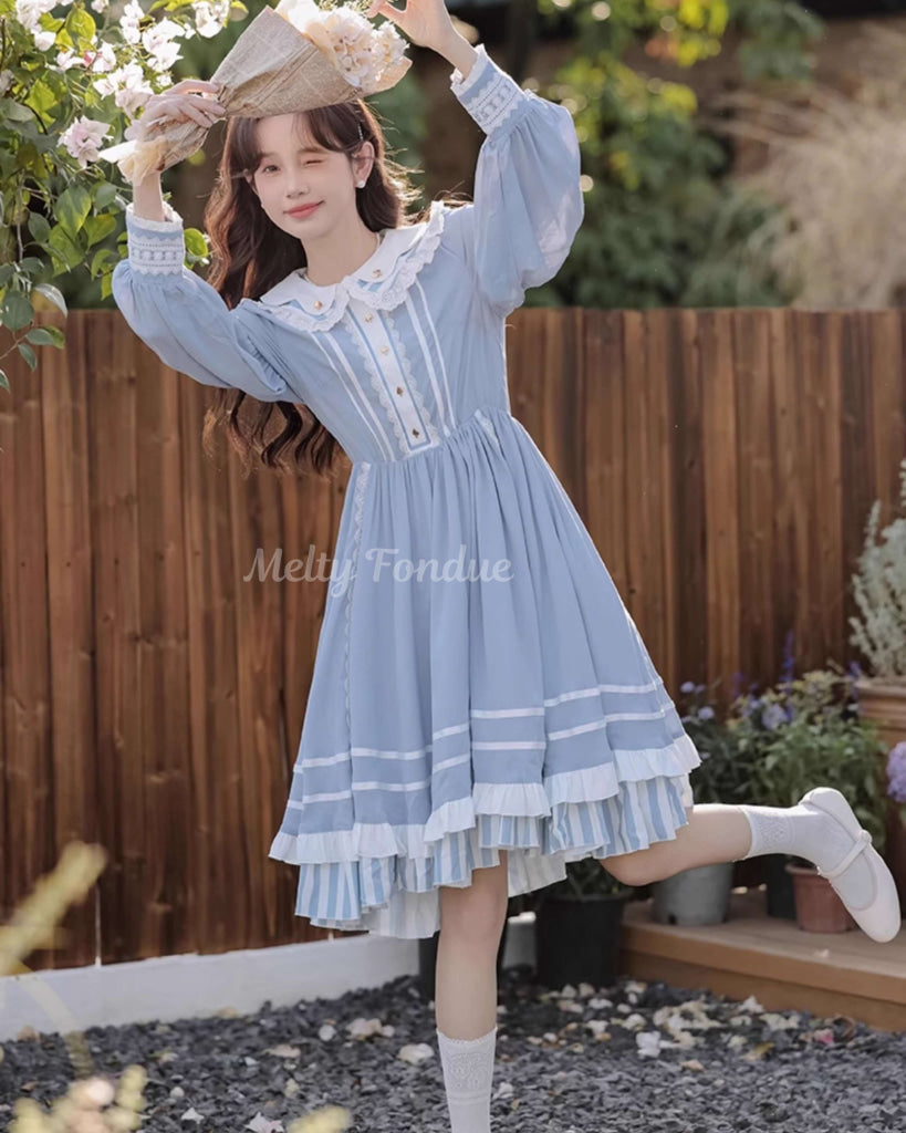 夢見がちな青のワンピース