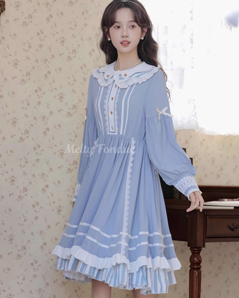 夢見がちな青のワンピース