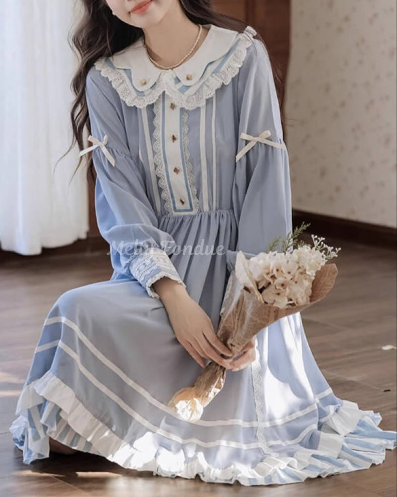 夢見がちな青のワンピース