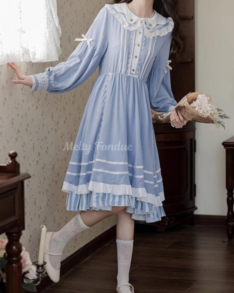 夢見がちな青のワンピース