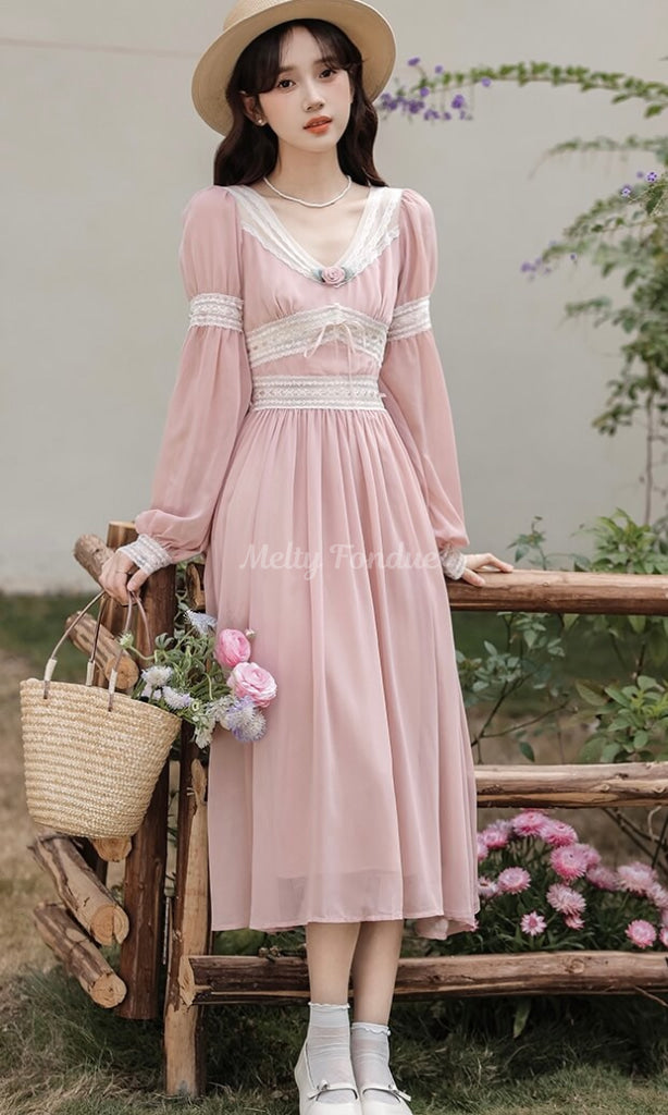 公式】《可憐さと上品さを、ひとつに。》薔薇に隠された秘密ワンピース