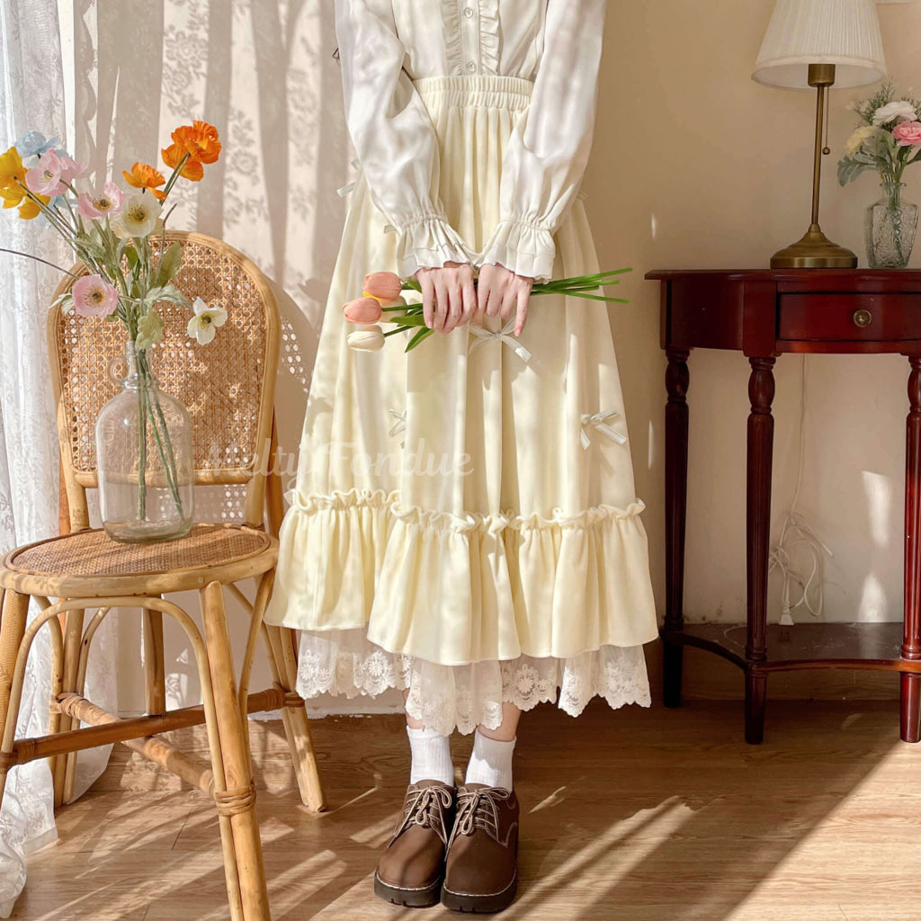 お城の階段駆け上がる魔法のスカート