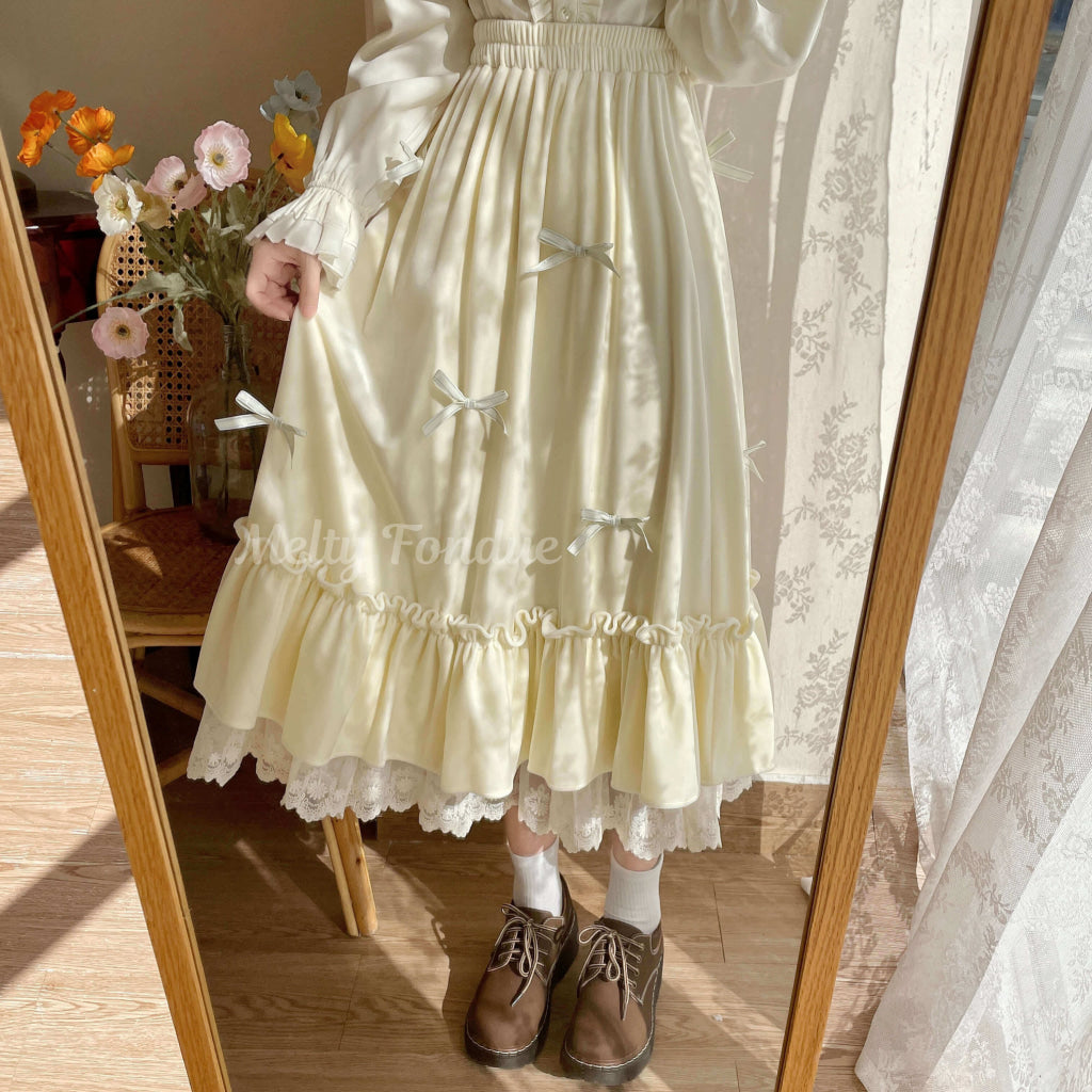 お城の階段駆け上がる魔法のスカート