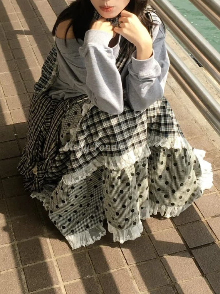 魅惑の少女の秘密スカート