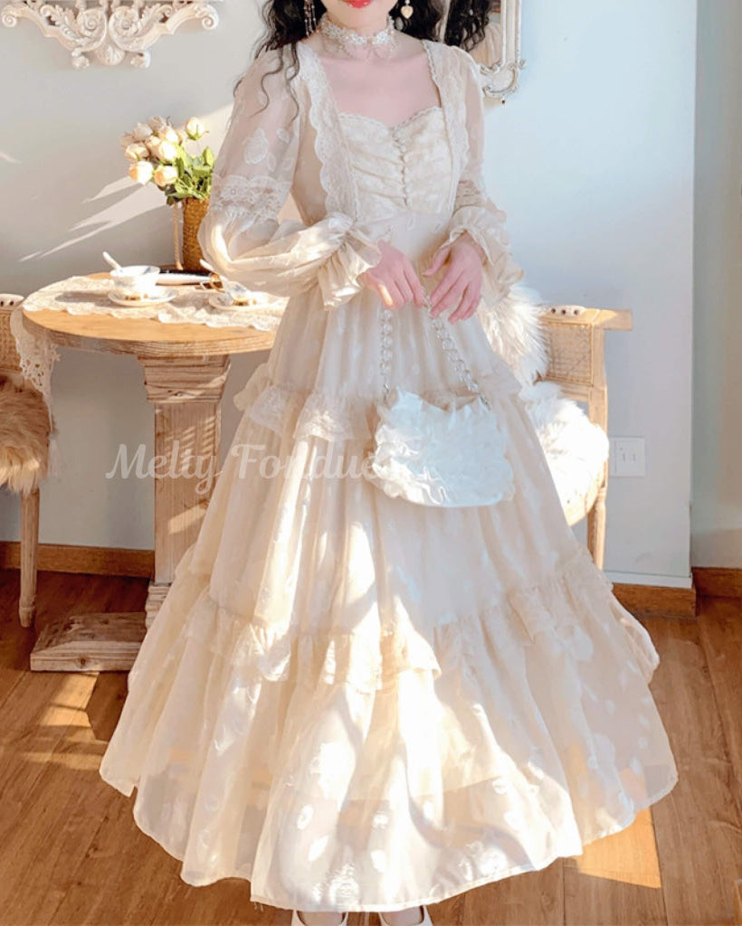 物語に迷い込んだお姫様のワンピース