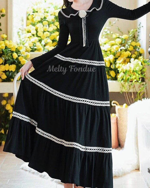 夜空に咲く薔薇のワンピース