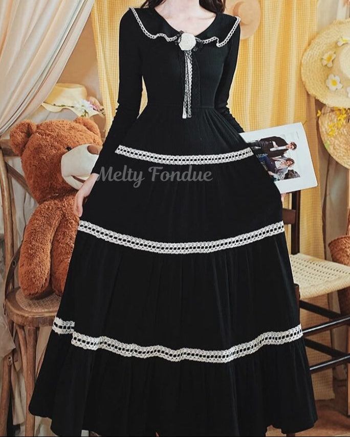 夜空に咲く薔薇のワンピース