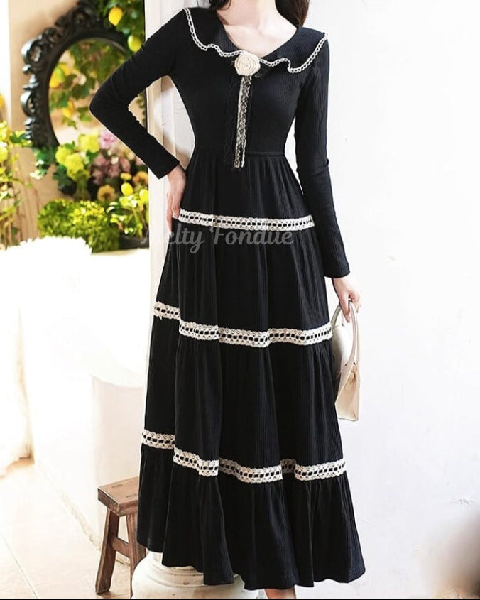 夜空に咲く薔薇のワンピース