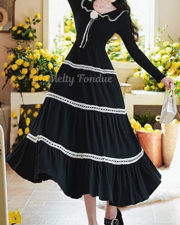 夜空に咲く薔薇のワンピース