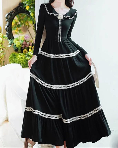 【目を惹く美シルエットが魅力】夜空に咲く薔薇のワンピース