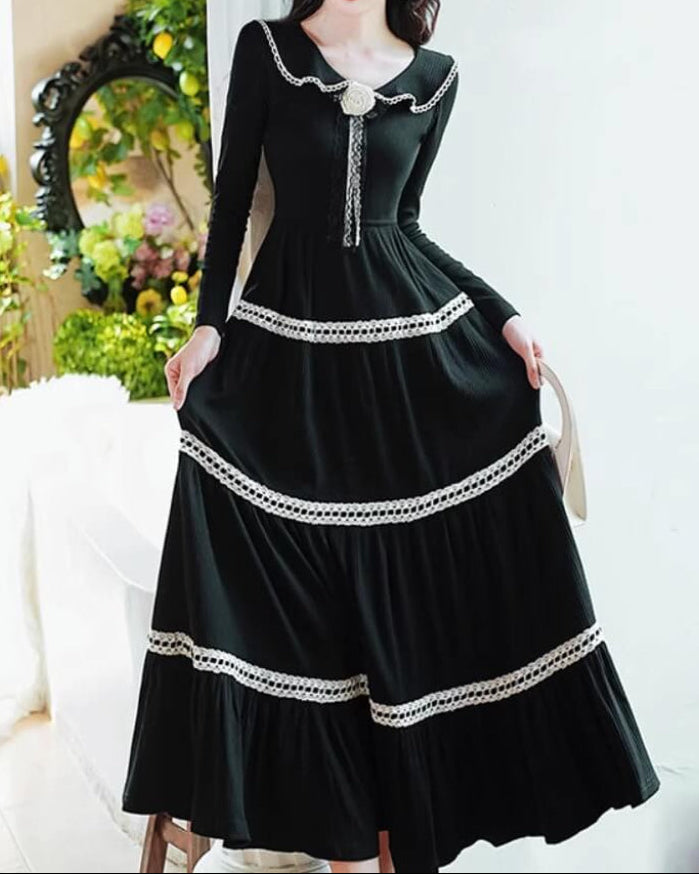 夜空に咲く薔薇のワンピース