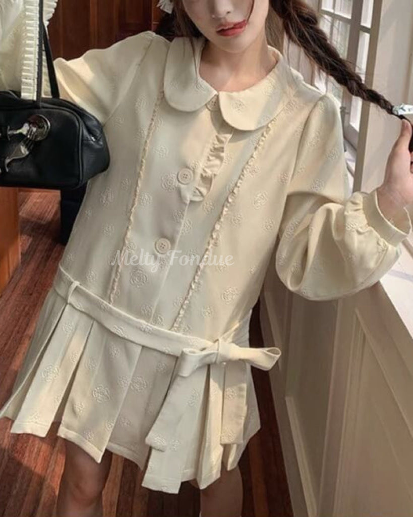 木漏れ日の物語を綴るお花柄コート