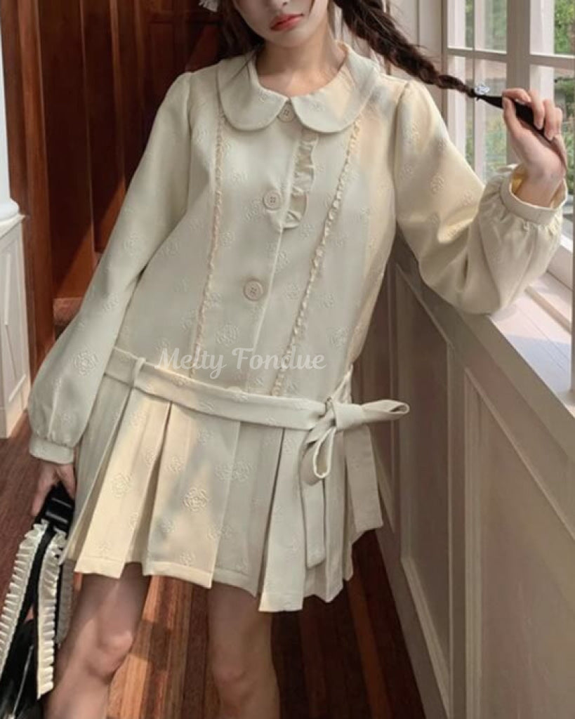 木漏れ日の物語を綴るお花柄コート