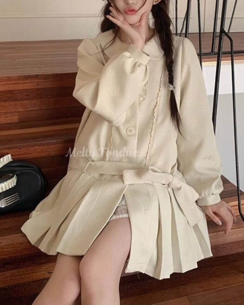 木漏れ日の物語を綴るお花柄コート