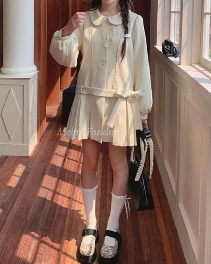 木漏れ日の物語を綴るお花柄コート