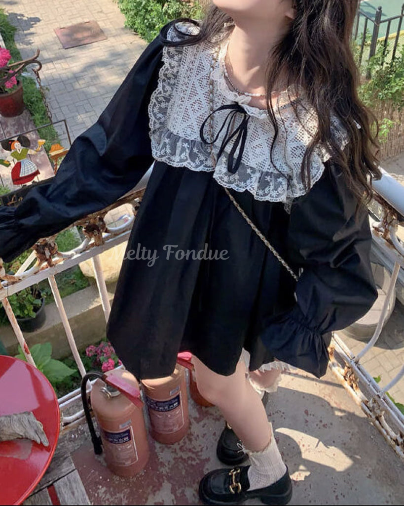 秘密の庭で微笑むお姫様のトップス