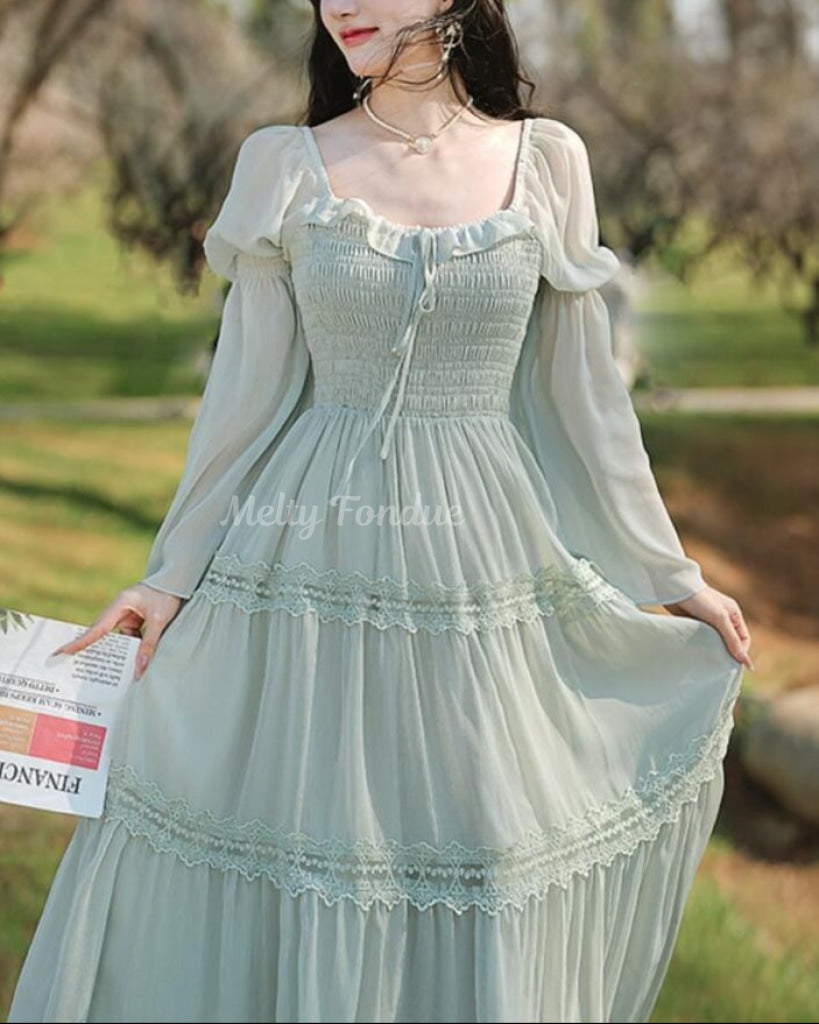森の記憶を紡ぐクラシカルワンピース