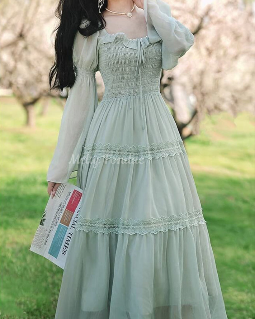 森の記憶を紡ぐクラシカルワンピース