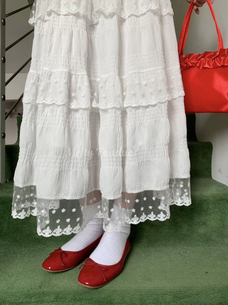 おとぎ話を駆け巡る幸せの鳥ティアードスカート