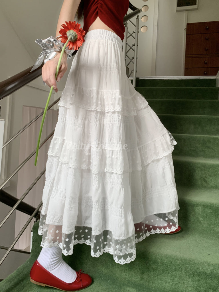 おとぎ話を駆け巡る幸せの鳥ティアードスカート