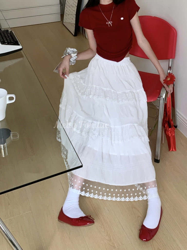 おとぎ話を駆け巡る幸せの鳥ティアードスカート