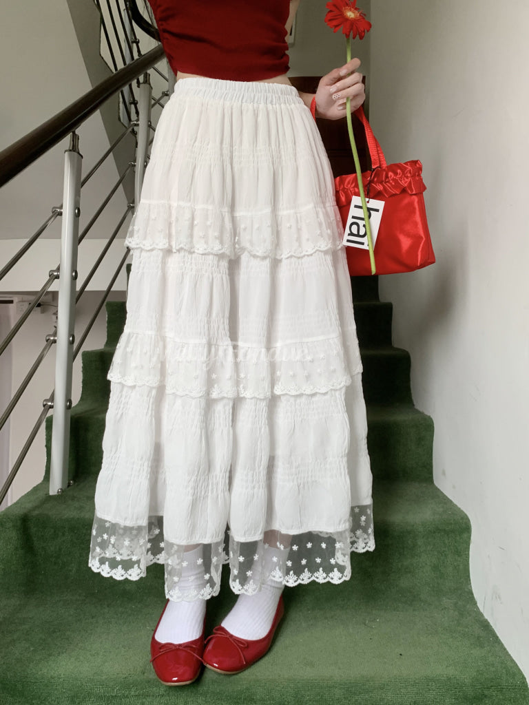 おとぎ話を駆け巡る幸せの鳥ティアードスカート