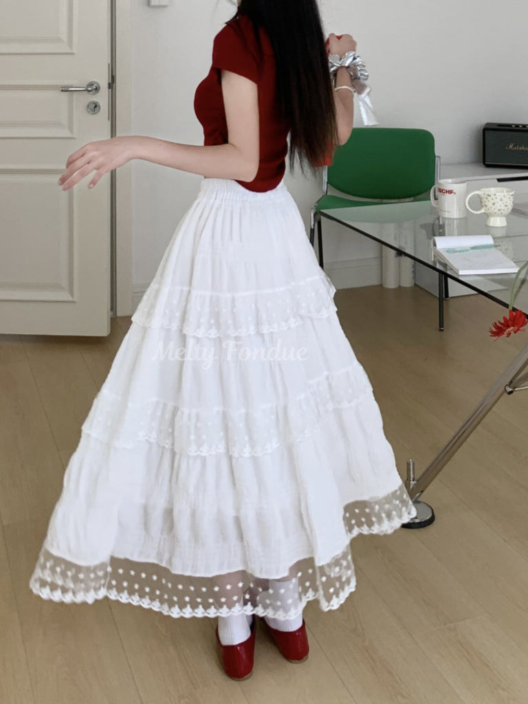 おとぎ話を駆け巡る幸せの鳥ティアードスカート