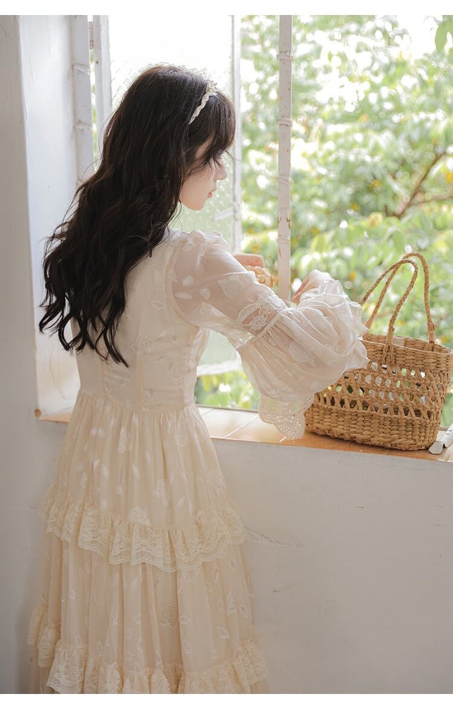 物語に迷い込んだお姫様のワンピース