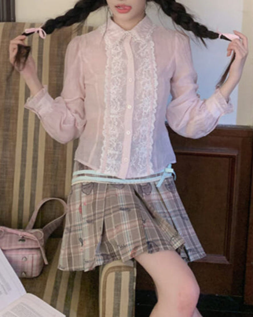 花かんむりのレースブラウス