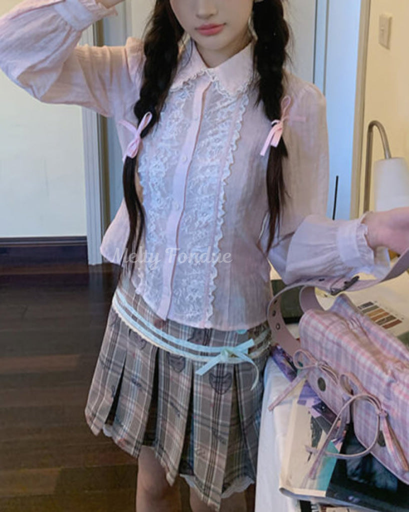 花かんむりのレースブラウス